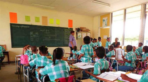 Onderwijs verbeteren in Suriname