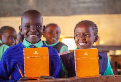 7.500 kinderen in Kenia een innovatief, uitwisbaar schrift!